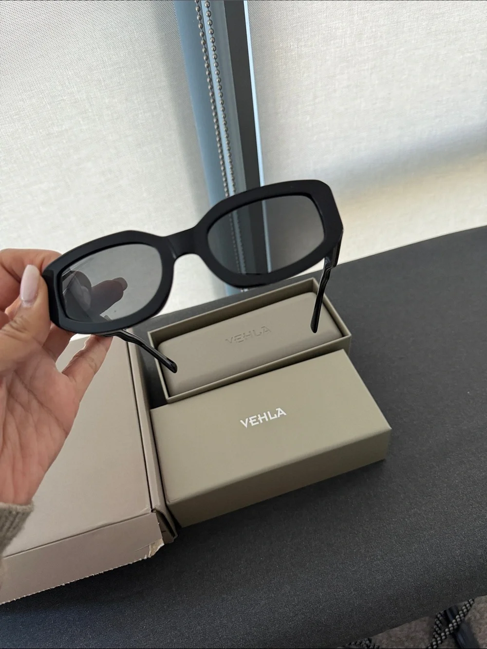 VEHLA Black Rectangular Sunglasses with Dark Lenses